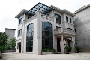 瓷磚外墻翻新仿石漆需要鏟掉瓷磚嗎？